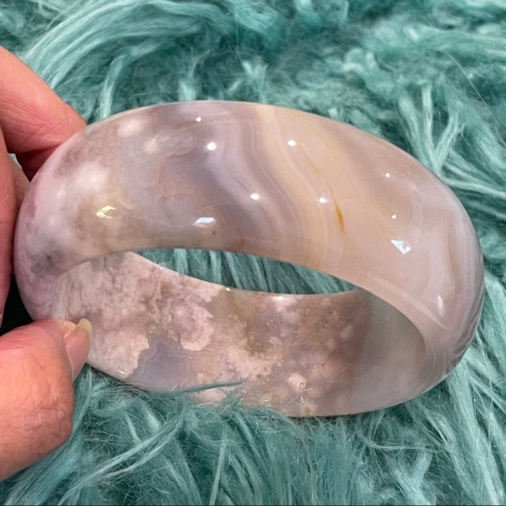 Natural Agate Bangle - 64mm diameter
